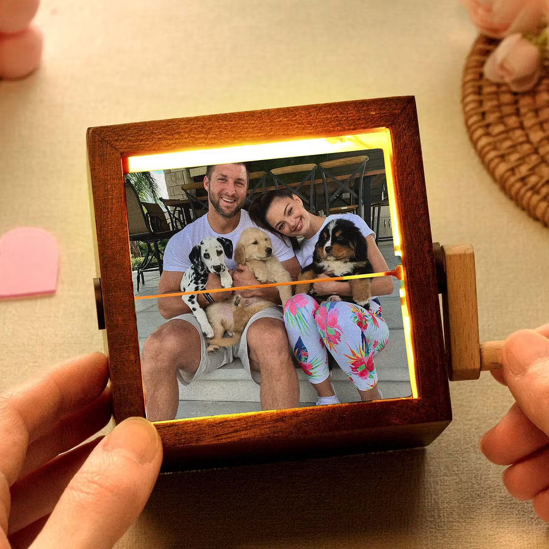 Personalized Photo Memory Box – Turn the Crank, Relive the Moment